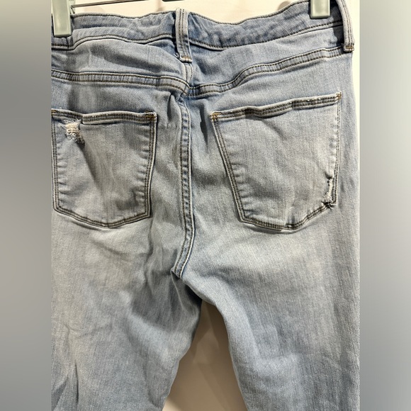 ⭐️SOLD⭐️Universal Thread Distressed Skinny Jeans - Picture 2 of 8